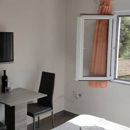 Apartmani Kalff Trogir Exterior photo